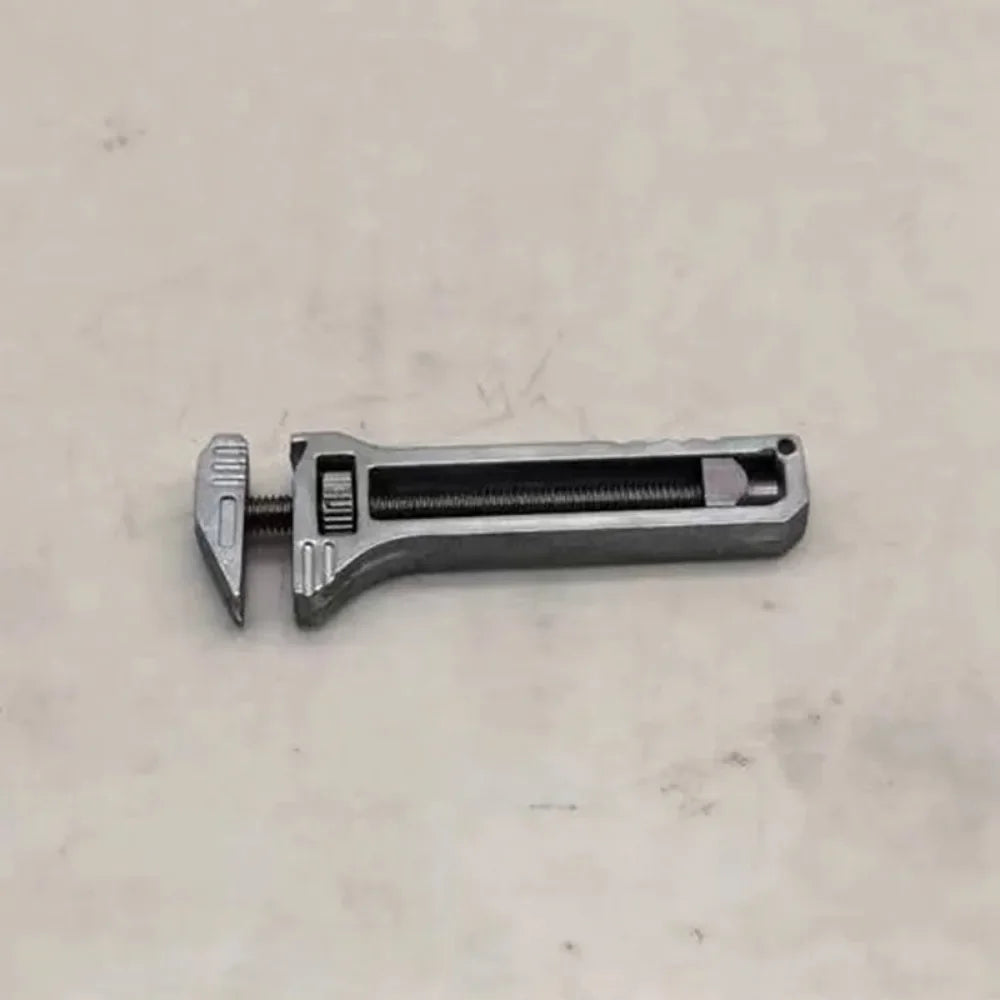 1PC EDC Multitool – Kompaktes tragbares Werkzeug mit Schlüsselanhänger für Camping und Survival