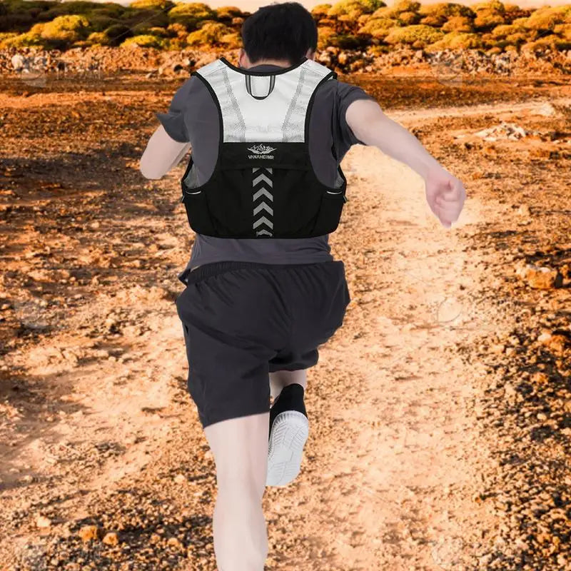 Hydration Running Vest, Reflecterend Rugzak voor Hardlopen, Fietsen en Hiken, Ademend Hydratatie Vest met Telefoonhouder en Waterdichte Stoffen