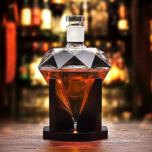 Diamant Whiskey Karaf – 1000ML – Handgeblazen Glas met Houten Standaard & Luchtdichte Stop – Luxe Cadeau