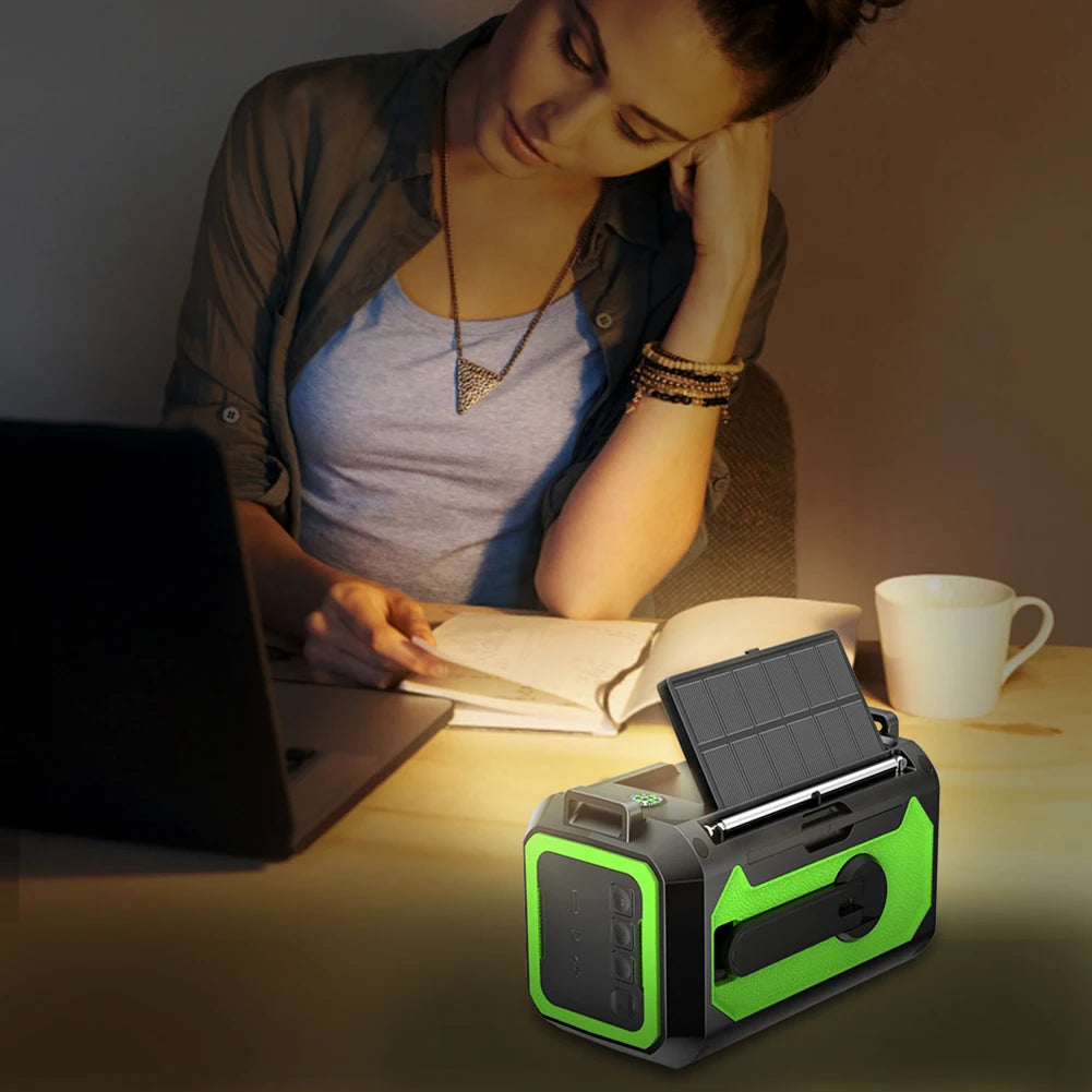 12000mAh Noodradio met Zonnepaneel & Crank – Draagbare AM/FM Radio, Powerbank & Zaklamp voor Outdoor Survival